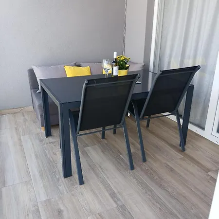 Apartment Anavi *